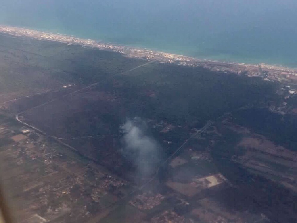 In esclusiva le foto aeree dell'incendio di oggi